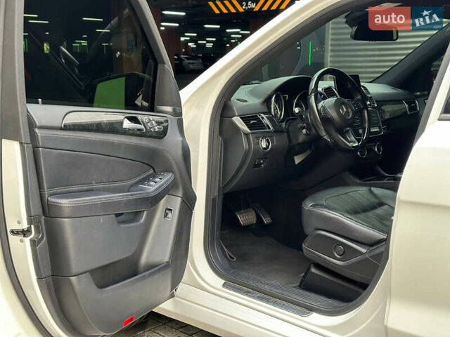 Белый Мерседес ГЛЕ-Класс, объемом двигателя 3 л и пробегом 81 тыс. км за 33000 $, фото 13 на Automoto.ua