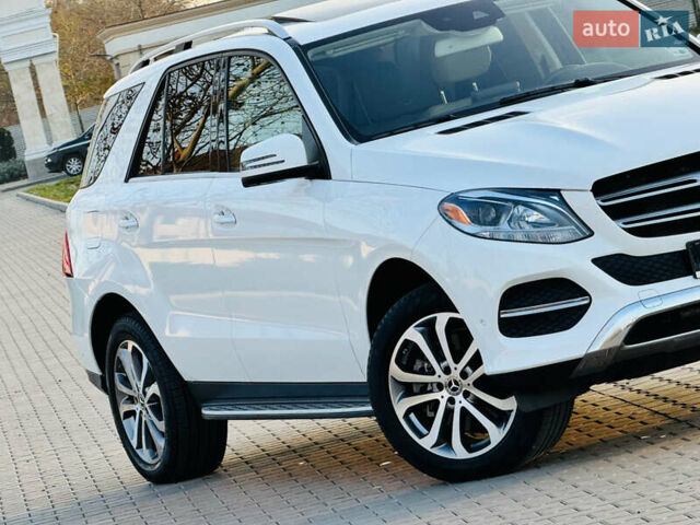 Белый Мерседес ГЛЕ-Класс, объемом двигателя 3 л и пробегом 76 тыс. км за 33300 $, фото 85 на Automoto.ua