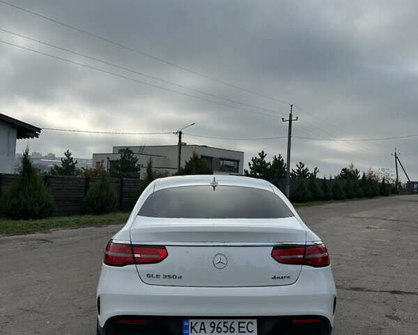Белый Мерседес ГЛЕ-Класс, объемом двигателя 2.99 л и пробегом 65 тыс. км за 55000 $, фото 3 на Automoto.ua