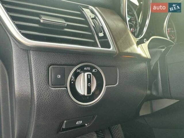 Белый Мерседес ГЛЕ-Класс, объемом двигателя 2.99 л и пробегом 150 тыс. км за 46000 $, фото 23 на Automoto.ua