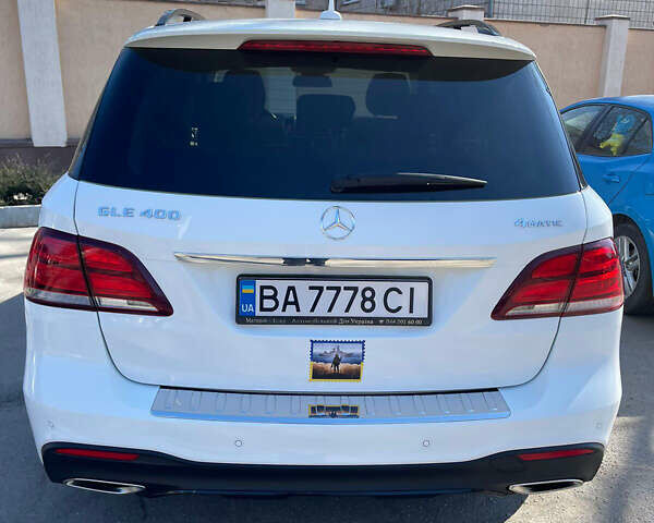 Белый Мерседес ГЛЕ-Класс, объемом двигателя 3 л и пробегом 75 тыс. км за 60000 $, фото 5 на Automoto.ua