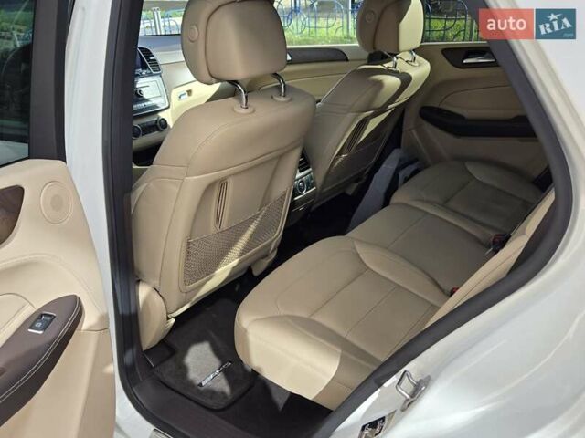 Белый Мерседес ГЛЕ-Класс, объемом двигателя 3 л и пробегом 147 тыс. км за 38500 $, фото 13 на Automoto.ua