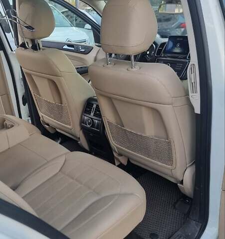 Белый Мерседес ГЛЕ-Класс, объемом двигателя 3 л и пробегом 61 тыс. км за 32900 $, фото 17 на Automoto.ua