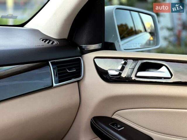 Белый Мерседес ГЛЕ-Класс, объемом двигателя 3.5 л и пробегом 122 тыс. км за 29900 $, фото 41 на Automoto.ua