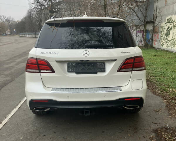 Белый Мерседес ГЛЕ-Класс, объемом двигателя 3 л и пробегом 160 тыс. км за 38000 $, фото 34 на Automoto.ua