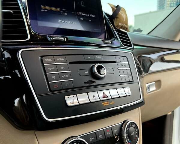 Белый Мерседес ГЛЕ-Класс, объемом двигателя 3.5 л и пробегом 122 тыс. км за 29900 $, фото 40 на Automoto.ua