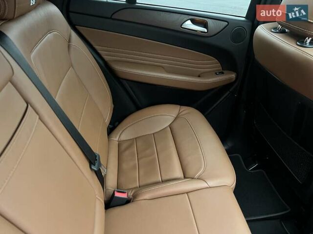 Белый Мерседес ГЛЕ-Класс, объемом двигателя 3 л и пробегом 120 тыс. км за 45500 $, фото 13 на Automoto.ua