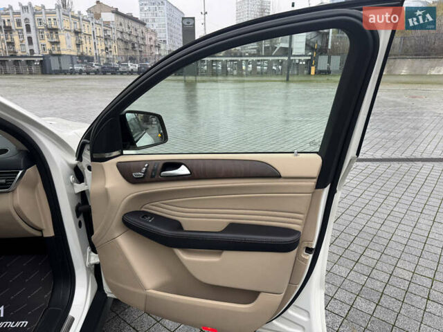 Білий Мерседес ГЛЕ-Клас, об'ємом двигуна 3 л та пробігом 166 тис. км за 41900 $, фото 27 на Automoto.ua