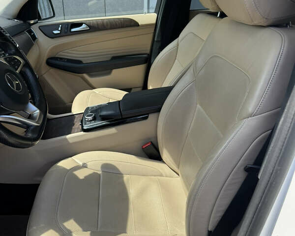 Белый Мерседес ГЛЕ-Класс, объемом двигателя 3 л и пробегом 164 тыс. км за 43500 $, фото 15 на Automoto.ua