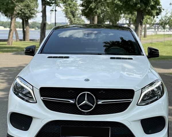 Белый Мерседес ГЛЕ-Класс, объемом двигателя 3 л и пробегом 69 тыс. км за 54900 $, фото 5 на Automoto.ua