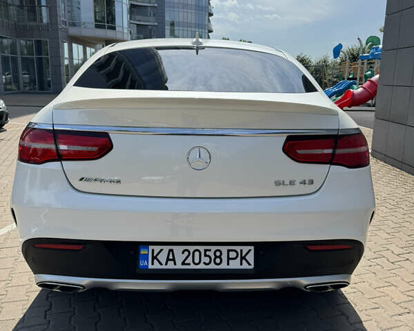 Белый Мерседес ГЛЕ-Класс, объемом двигателя 3 л и пробегом 164 тыс. км за 43500 $, фото 9 на Automoto.ua