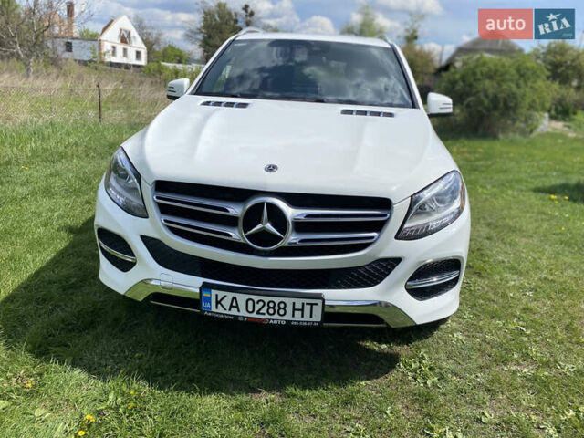 Белый Мерседес ГЛЕ-Класс, объемом двигателя 3.5 л и пробегом 110 тыс. км за 31900 $, фото 1 на Automoto.ua