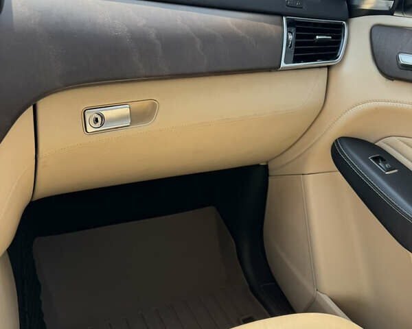 Белый Мерседес ГЛЕ-Класс, объемом двигателя 3 л и пробегом 164 тыс. км за 43500 $, фото 13 на Automoto.ua