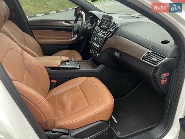 Белый Мерседес ГЛЕ-Класс, объемом двигателя 3 л и пробегом 120 тыс. км за 45500 $, фото 21 на Automoto.ua