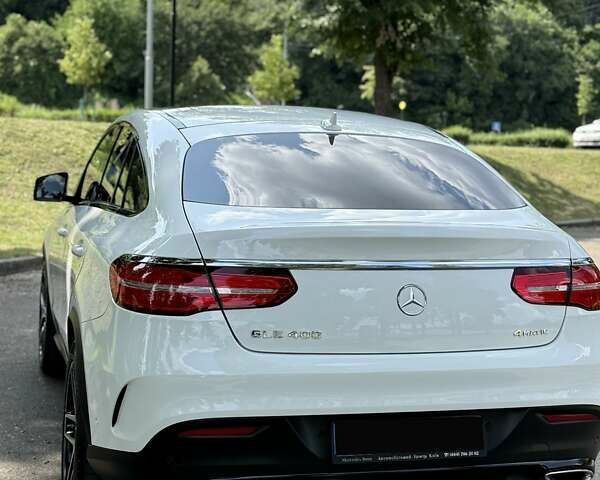 Белый Мерседес ГЛЕ-Класс, объемом двигателя 3 л и пробегом 69 тыс. км за 54900 $, фото 4 на Automoto.ua