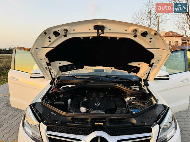 Белый Мерседес ГЛЕ-Класс, объемом двигателя 3 л и пробегом 76 тыс. км за 33300 $, фото 98 на Automoto.ua