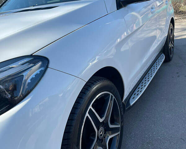 Белый Мерседес ГЛЕ-Класс, объемом двигателя 3 л и пробегом 75 тыс. км за 60000 $, фото 10 на Automoto.ua