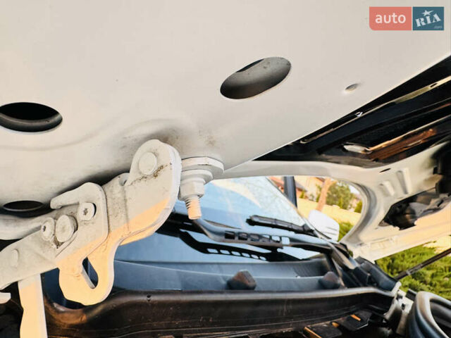 Белый Мерседес ГЛЕ-Класс, объемом двигателя 3 л и пробегом 76 тыс. км за 33300 $, фото 93 на Automoto.ua