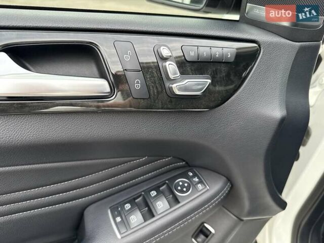 Белый Мерседес ГЛЕ-Класс, объемом двигателя 3 л и пробегом 84 тыс. км за 44500 $, фото 15 на Automoto.ua