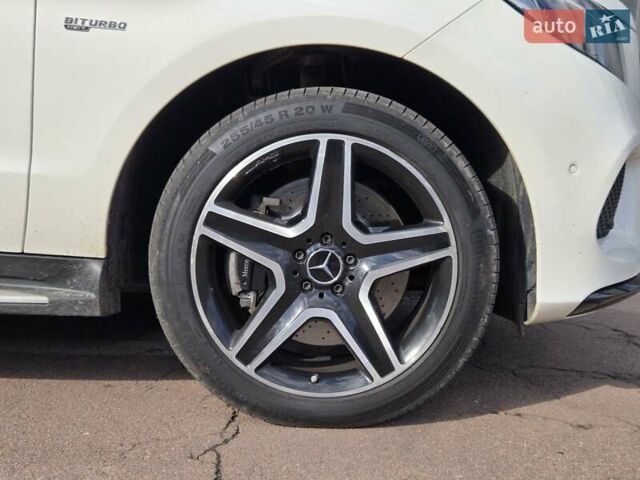Белый Мерседес ГЛЕ-Класс, объемом двигателя 3 л и пробегом 147 тыс. км за 38500 $, фото 19 на Automoto.ua