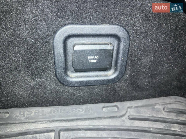 Белый Мерседес ГЛЕ-Класс, объемом двигателя 3 л и пробегом 160 тыс. км за 38000 $, фото 1 на Automoto.ua