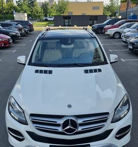 Белый Мерседес ГЛЕ-Класс, объемом двигателя 3 л и пробегом 61 тыс. км за 32900 $, фото 6 на Automoto.ua