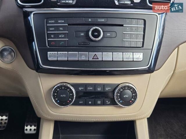 Белый Мерседес ГЛЕ-Класс, объемом двигателя 3 л и пробегом 147 тыс. км за 38500 $, фото 26 на Automoto.ua