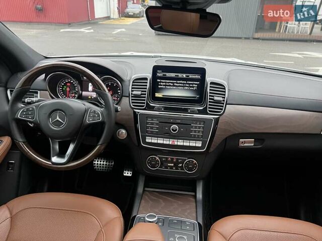 Белый Мерседес ГЛЕ-Класс, объемом двигателя 3 л и пробегом 120 тыс. км за 45500 $, фото 12 на Automoto.ua