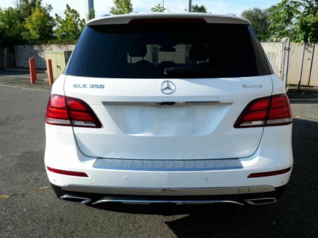 Білий Мерседес ГЛЕ-Клас, об'ємом двигуна 3.5 л та пробігом 36 тис. км за 31000 $, фото 4 на Automoto.ua