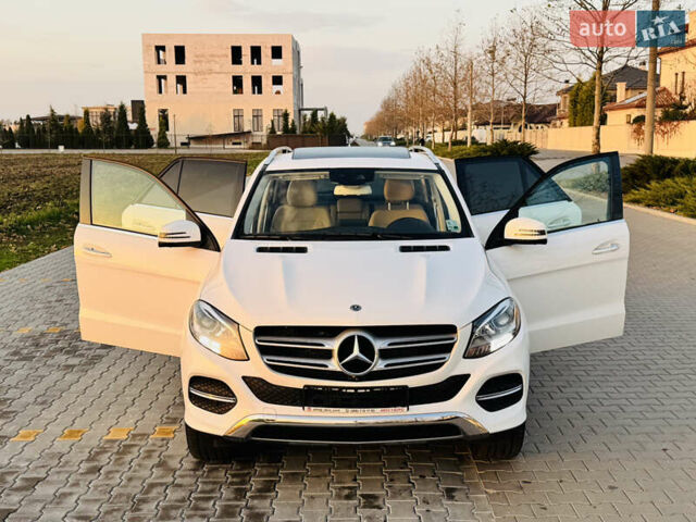 Белый Мерседес ГЛЕ-Класс, объемом двигателя 3 л и пробегом 76 тыс. км за 33300 $, фото 71 на Automoto.ua