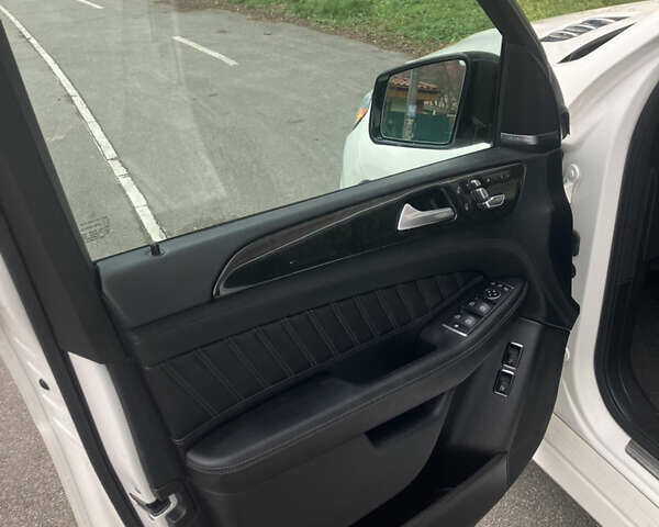 Белый Мерседес ГЛЕ-Класс, объемом двигателя 3 л и пробегом 160 тыс. км за 38000 $, фото 27 на Automoto.ua