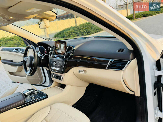 Белый Мерседес ГЛЕ-Класс, объемом двигателя 3 л и пробегом 76 тыс. км за 33300 $, фото 69 на Automoto.ua