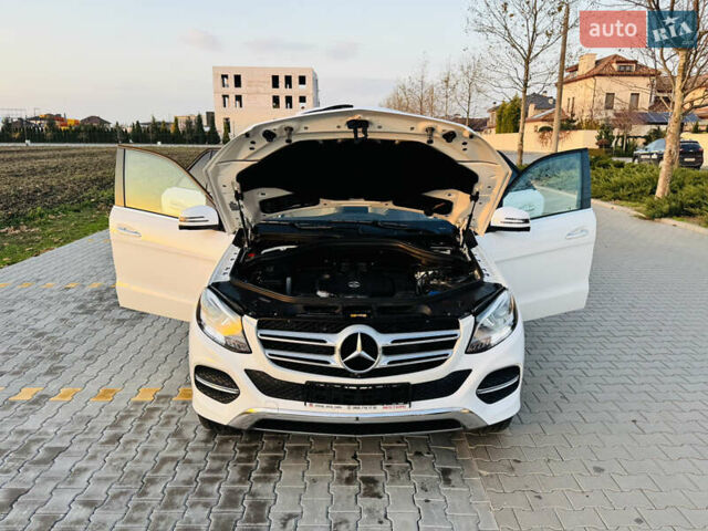 Белый Мерседес ГЛЕ-Класс, объемом двигателя 3 л и пробегом 76 тыс. км за 33300 $, фото 99 на Automoto.ua