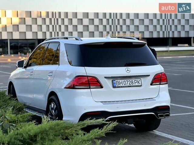 Белый Мерседес ГЛЕ-Класс, объемом двигателя 3.5 л и пробегом 122 тыс. км за 29900 $, фото 18 на Automoto.ua