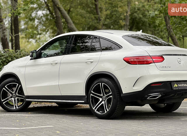 Белый Мерседес ГЛЕ-Класс, объемом двигателя 3 л и пробегом 127 тыс. км за 40999 $, фото 3 на Automoto.ua