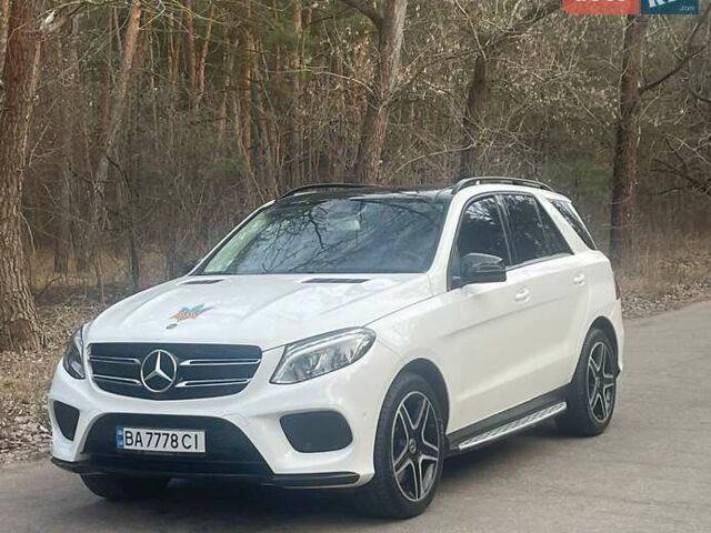 Белый Мерседес ГЛЕ-Класс, объемом двигателя 3 л и пробегом 75 тыс. км за 60000 $, фото 1 на Automoto.ua