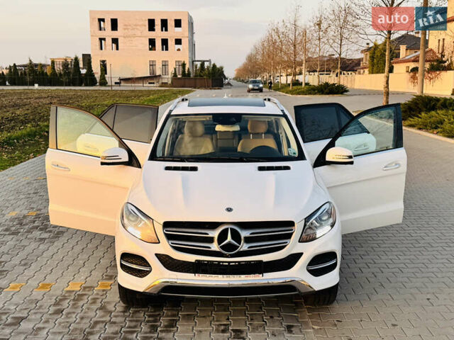 Белый Мерседес ГЛЕ-Класс, объемом двигателя 3 л и пробегом 76 тыс. км за 33300 $, фото 72 на Automoto.ua