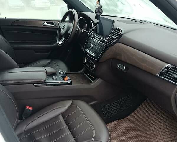 Белый Мерседес ГЛЕ-Класс, объемом двигателя 2.14 л и пробегом 150 тыс. км за 38500 $, фото 9 на Automoto.ua