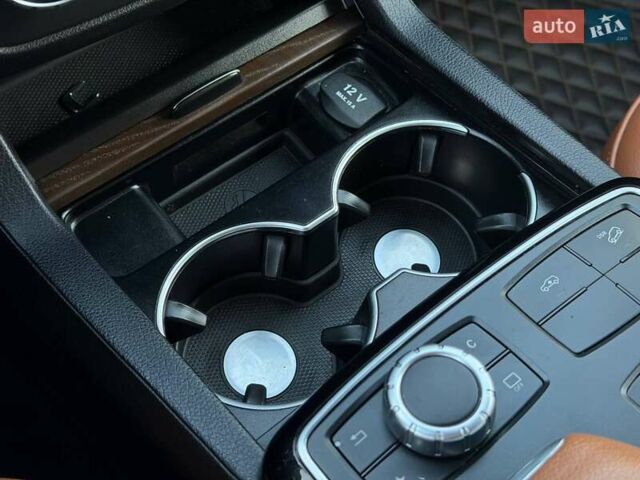 Білий Мерседес ГЛЕ-Клас, об'ємом двигуна 3 л та пробігом 153 тис. км за 39500 $, фото 72 на Automoto.ua