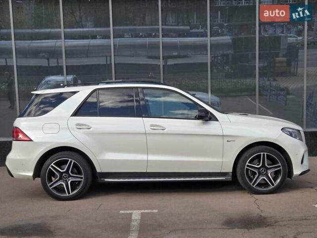 Белый Мерседес ГЛЕ-Класс, объемом двигателя 3 л и пробегом 147 тыс. км за 38500 $, фото 6 на Automoto.ua