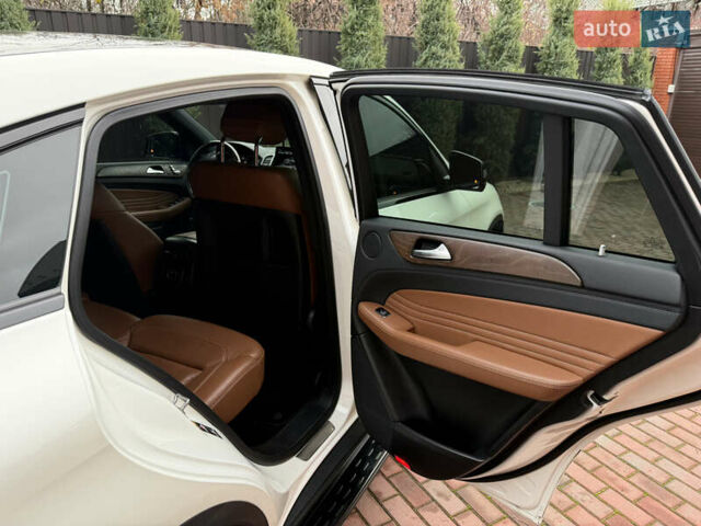 Білий Мерседес ГЛЕ-Клас, об'ємом двигуна 3 л та пробігом 115 тис. км за 46000 $, фото 21 на Automoto.ua