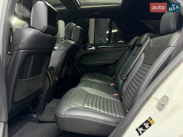 Білий Мерседес ГЛЕ-Клас, об'ємом двигуна 3 л та пробігом 82 тис. км за 40900 $, фото 23 на Automoto.ua