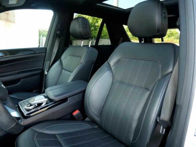 Білий Мерседес ГЛЕ-Клас, об'ємом двигуна 3.5 л та пробігом 36 тис. км за 31000 $, фото 8 на Automoto.ua