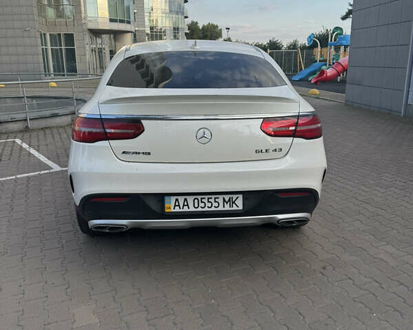Белый Мерседес ГЛЕ-Класс, объемом двигателя 3 л и пробегом 164 тыс. км за 43500 $, фото 3 на Automoto.ua