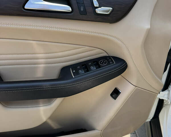 Белый Мерседес ГЛЕ-Класс, объемом двигателя 3 л и пробегом 164 тыс. км за 43500 $, фото 14 на Automoto.ua