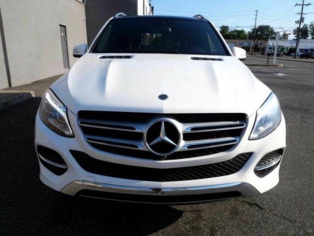 Білий Мерседес ГЛЕ-Клас, об'ємом двигуна 3.5 л та пробігом 36 тис. км за 31000 $, фото 1 на Automoto.ua