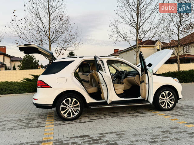 Белый Мерседес ГЛЕ-Класс, объемом двигателя 3 л и пробегом 76 тыс. км за 33300 $, фото 37 на Automoto.ua