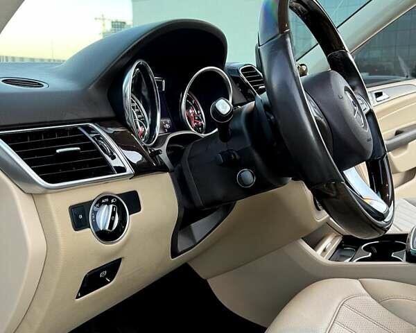 Белый Мерседес ГЛЕ-Класс, объемом двигателя 3.5 л и пробегом 122 тыс. км за 29900 $, фото 39 на Automoto.ua