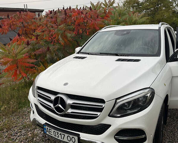 Белый Мерседес ГЛЕ-Класс, объемом двигателя 2.14 л и пробегом 105 тыс. км за 33500 $, фото 3 на Automoto.ua