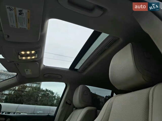 Белый Мерседес ГЛЕ-Класс, объемом двигателя 2 л и пробегом 133 тыс. км за 44900 $, фото 24 на Automoto.ua